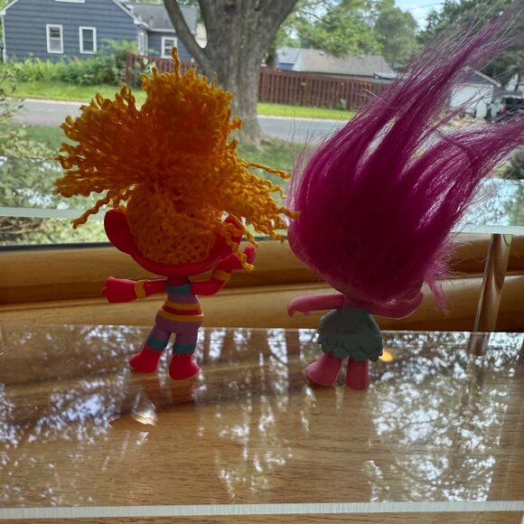 Trolls Action Figures Set With Funky Hair - Picture 2 of 2